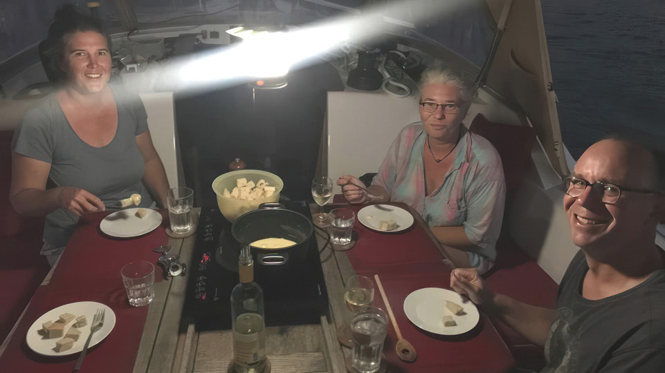 gesellschaftsinseln-huahine-fondue-limelight