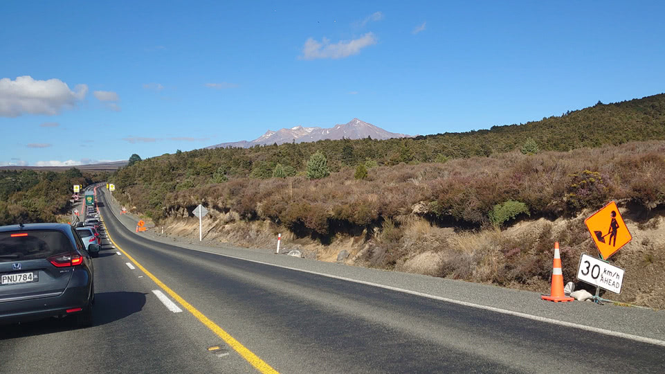 neuseeland-bis-taupo-sh1-stau-blick-ruapehu