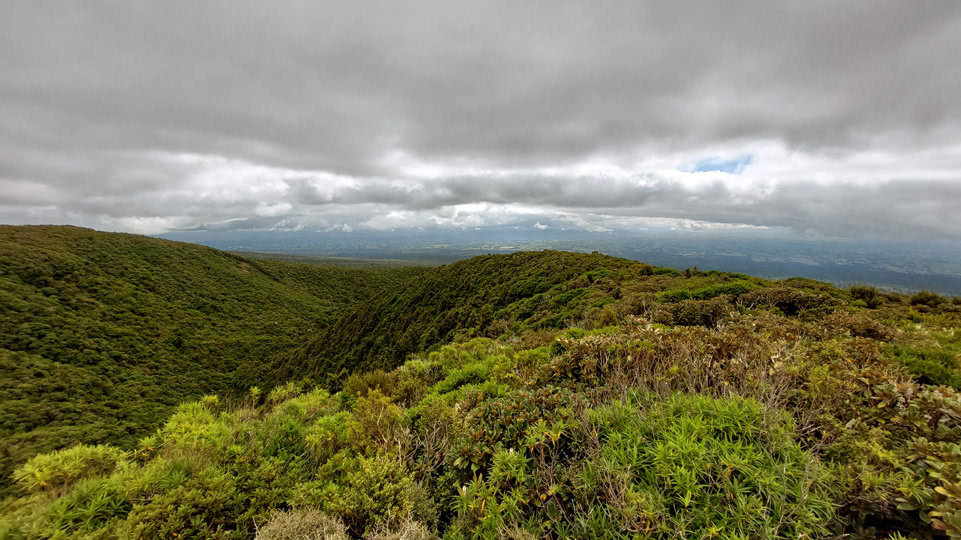 neuseeland-bis-turangi-mount-egmont-viewing-platform-aussicht-tal