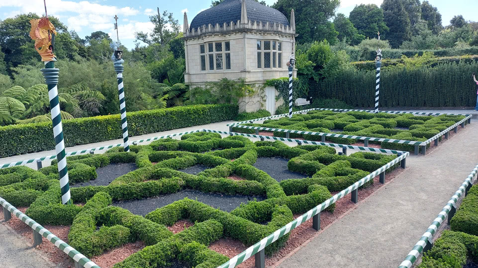 neuseeland-hobbiton-hamilton-gardens-tudor-garden