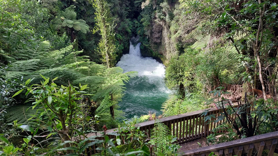 neuseeland-rotorua-okere-river-tutea-falls