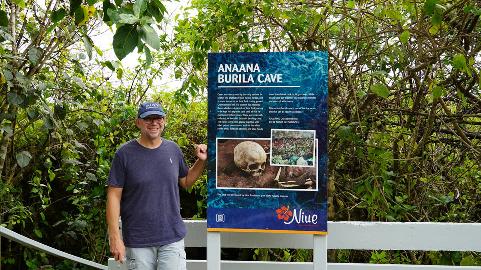 niue-ausflug-anaana-burila-cave
