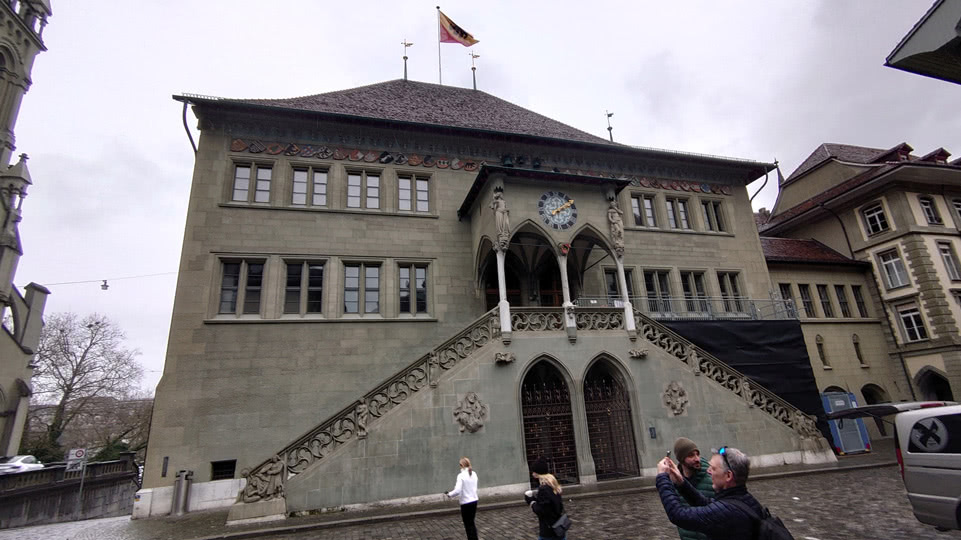 schweiz-bern-rathaus