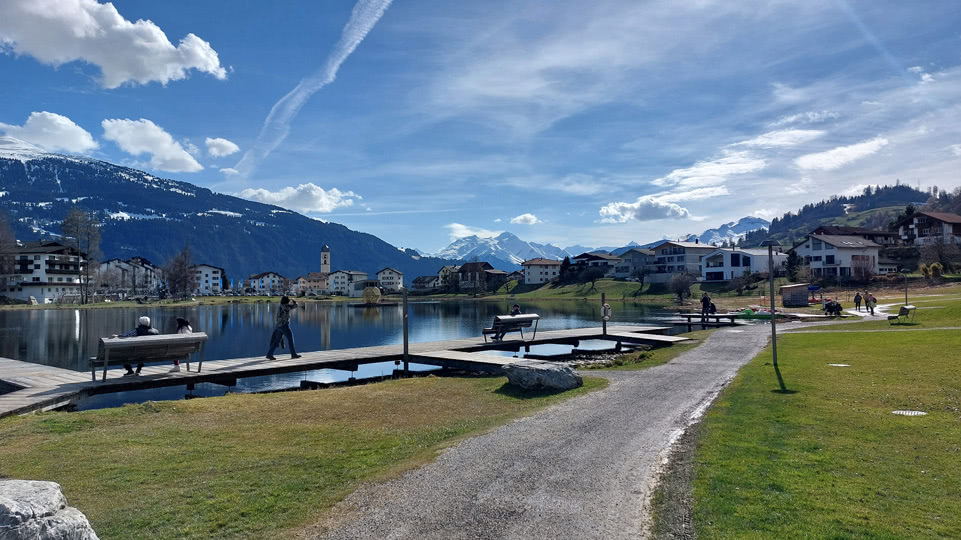 schweiz-laax-seerundgang