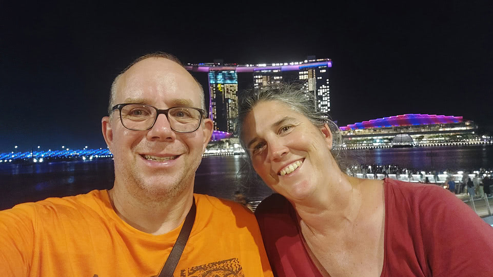 singapur-marina-bay-sands-selfie-nachts