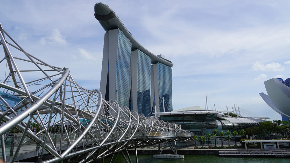 singapur-marina-bay-sands-und-the-helix