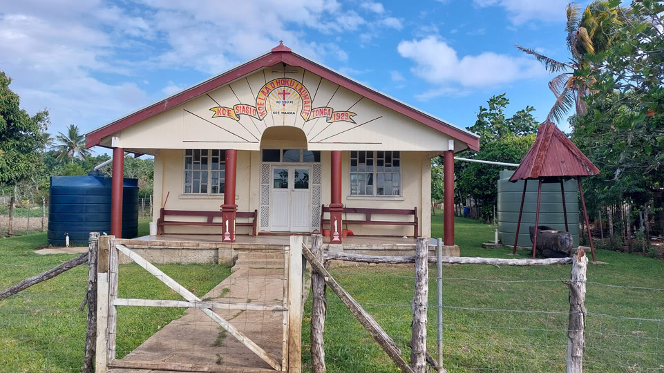 tonga-buckelwale-kirche-von-1929