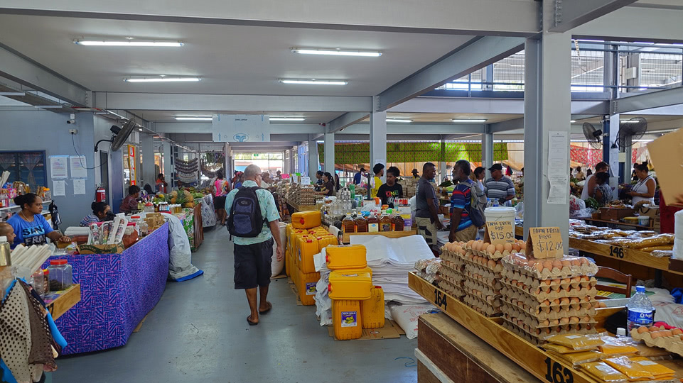 fiji-savusavu-zyklonsaison-markt-einkaufen
