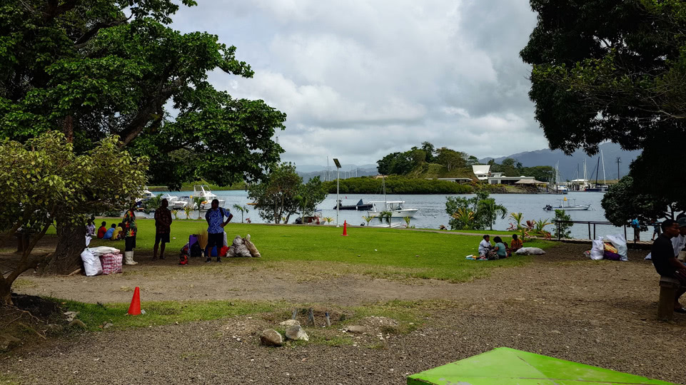 fiji-savusavu-zyklonsaison-savusavu-busbahnhof-wartebereich