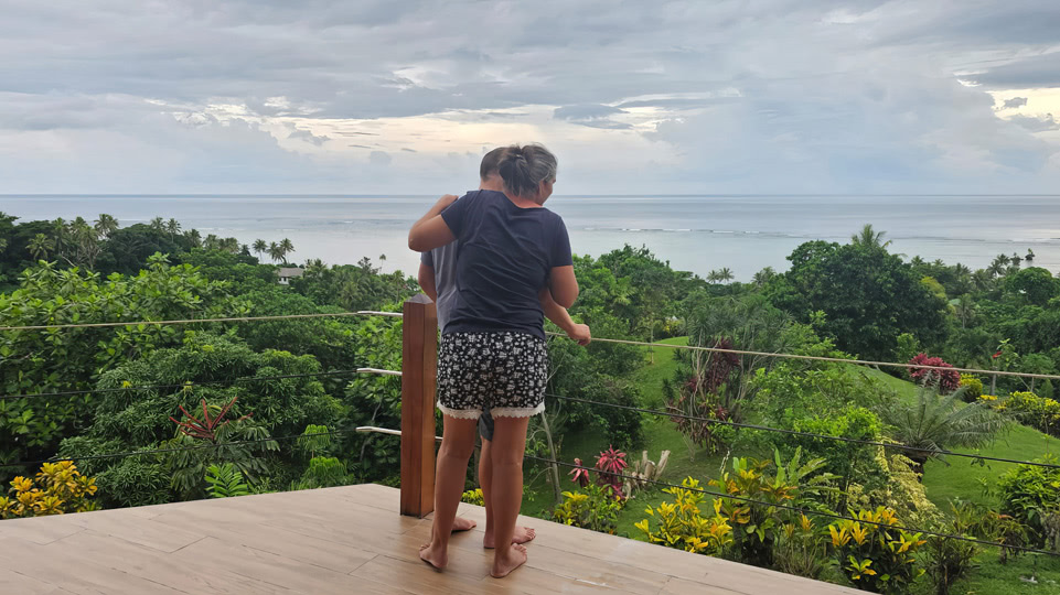 fiji-savusavu-zyklonsaison-sawadiva-estate-aussicht-geniessen