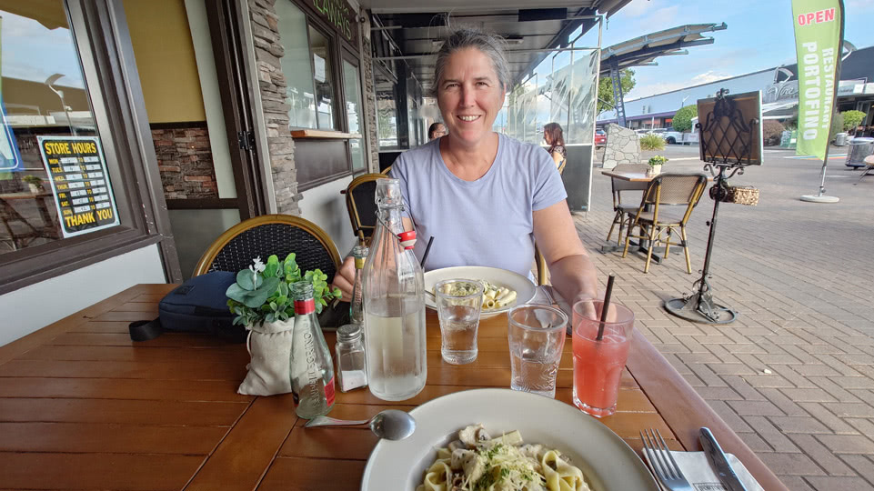 neuseeland-suedinsel-teil-1-tag-01-taupo-abendessen-beim-italiener