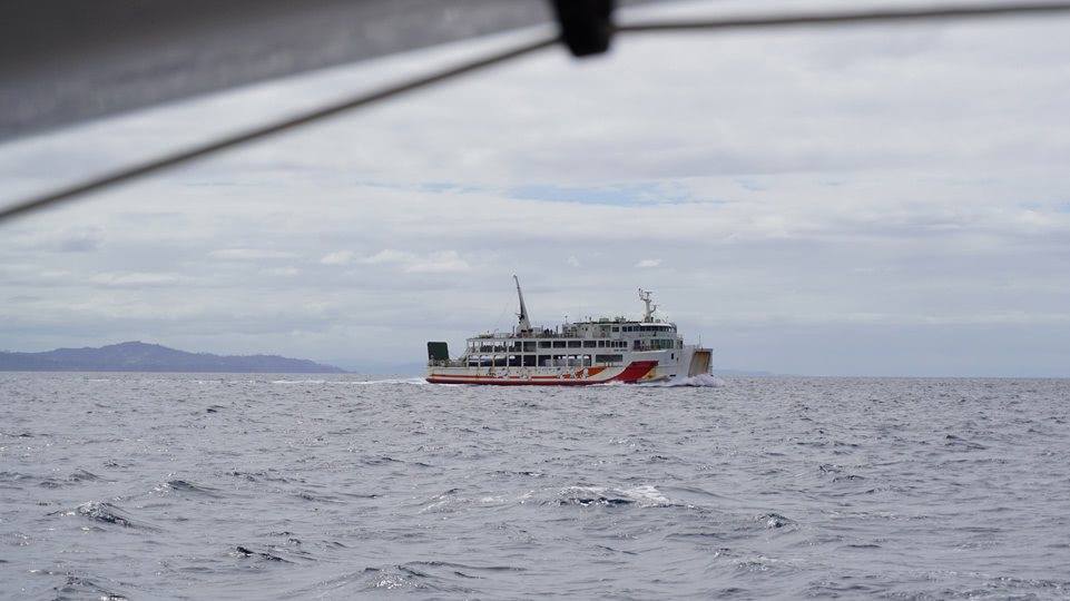 fiji-dynamisch-faehre-kreuzt-uns