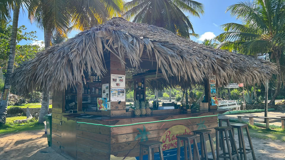 dr-besuch-susanne-teil2-beach-bar
